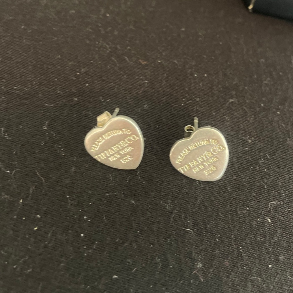 Tiffany & Co. Please return to Tiffany earrings 925